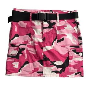 VIP JEANS Women’s Pink Camoflage Mini Skirt Color Pink White Size XL